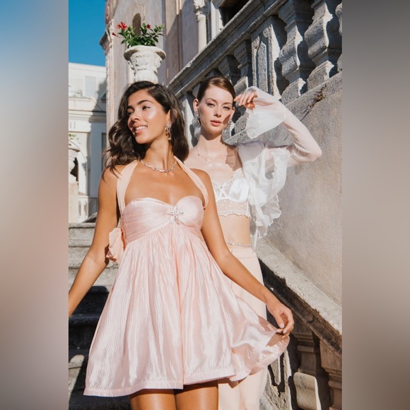 ✨SOLD✨ Nana Jacqueline Jamara Halter Mini Dress in Pink - Picture 4 of 13